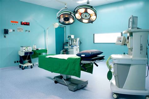 Peralatan Medis di Ruang Operasi Rumah Sakit